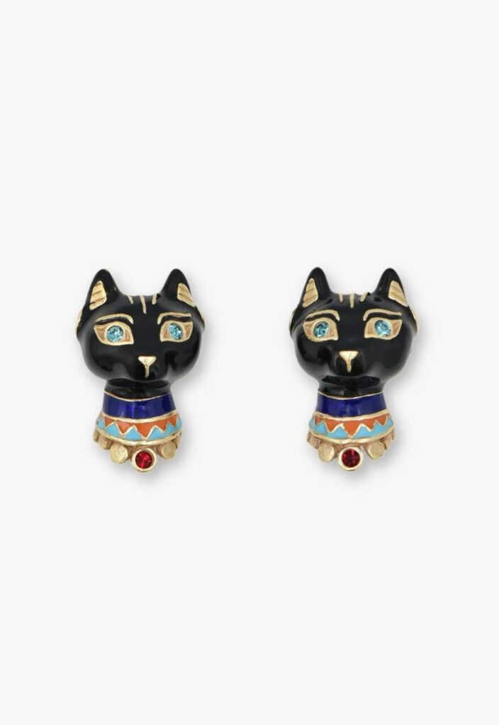 ANNA SUIの黒猫のピアス