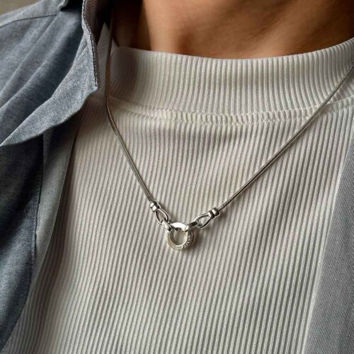 人気メンズネックレス